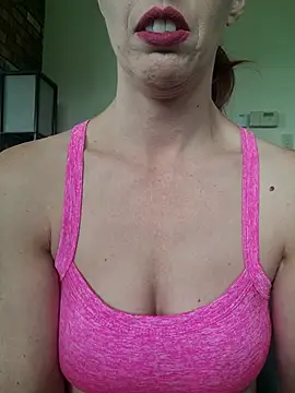 Adrina Drake online show from September 2025 11:17:01 PM