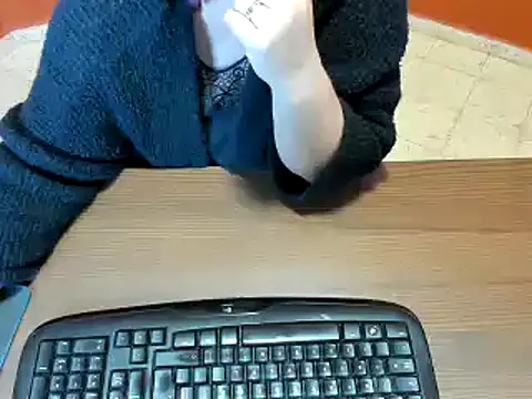 Snapshot of NikkiHolland chatting on December 2024 08:48:01 AM NikkiHolland online show from December 2024 08:48:01 AM