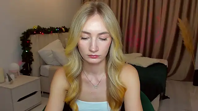 bella  rose online show from December 2024 12:12:02 PM