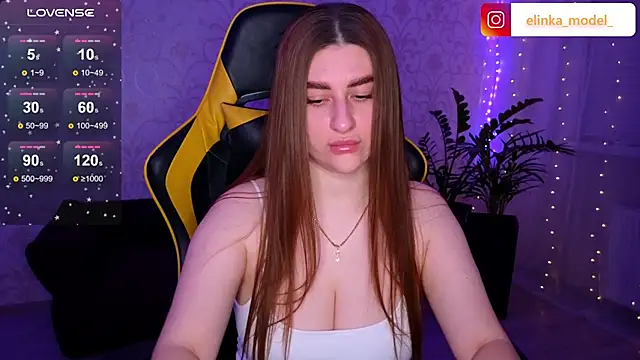 Snapshot of Elishka_ chatting on December 2024 05:01:01 PM Elishka online show from December 2024 05:01:01 PM
