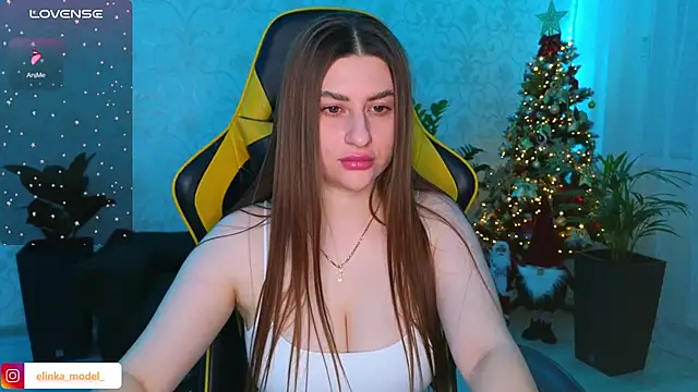Snapshot of Elishka_ chatting on December 2024 05:15:02 PM Elishka online show from December 2024 05:15:02 PM
