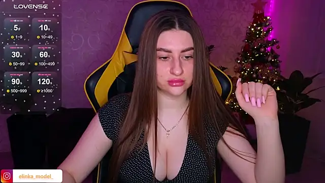 Snapshot of Elishka_ chatting on January 2025 05:06:01 PM Elishka online show from January 2025 05:06:01 PM