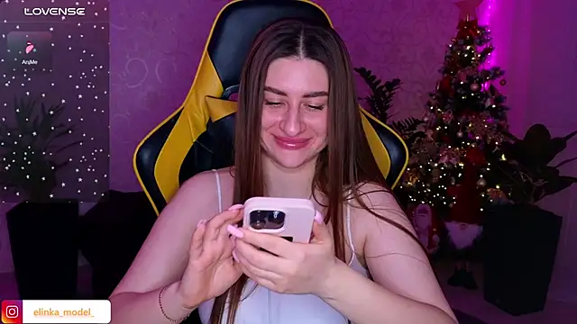 Snapshot of Elishka_ chatting on January 2025 09:03:01 PM Elishka online show from January 2025 09:03:01 PM
