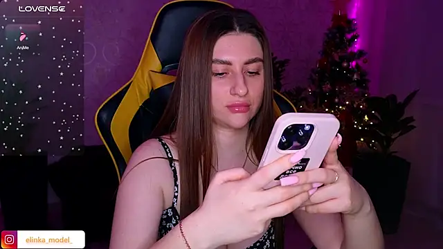 Snapshot of Elishka_ chatting on January 2025 10:35:02 PM Elishka online show from January 2025 10:35:02 PM