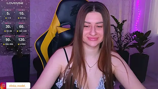 Snapshot of Elishka_ chatting on January 2025 06:31:02 AM Elishka online show from January 2025 06:31:02 AM