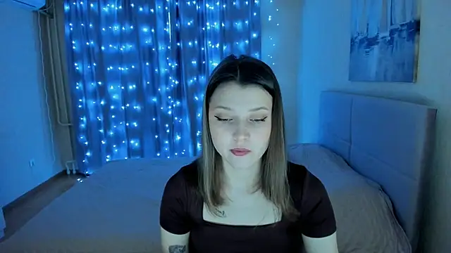 SoniNesti online show from December 2024 01:02:01 PM