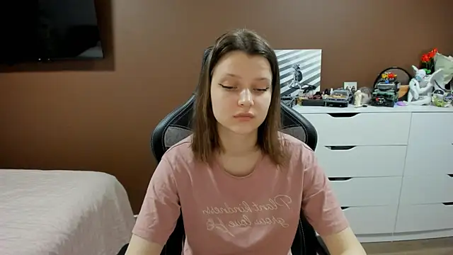 SoniNesti online show from March 2026 03:17:01 PM