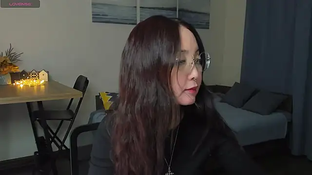 AvroraSakura online show from December 2024 07:02:02 PM