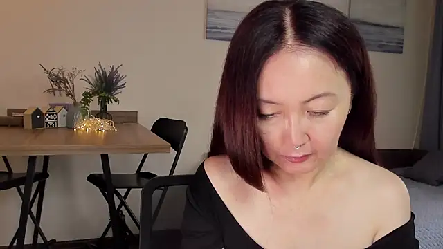 AvroraSakura online show from September 2025 01:44:02 PM