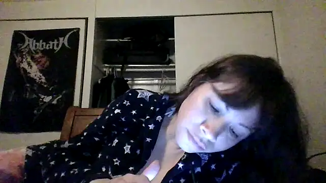 Snapshot of petitedoll29 chatting on December 2024 01:18:01 AM petitedoll29 online show from December 2024 01:18:01 AM