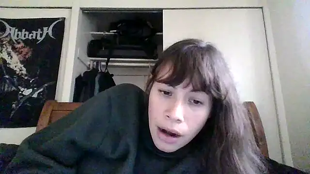 Snapshot of petitedoll29 chatting on December 2024 11:03:01 PM petitedoll29 online show from December 2024 11:03:01 PM