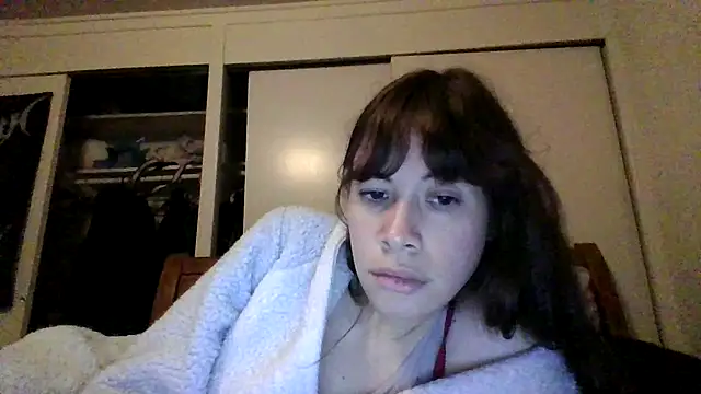 Snapshot of petitedoll29 chatting on December 2024 01:02:02 AM petitedoll29 online show from December 2024 01:02:02 AM