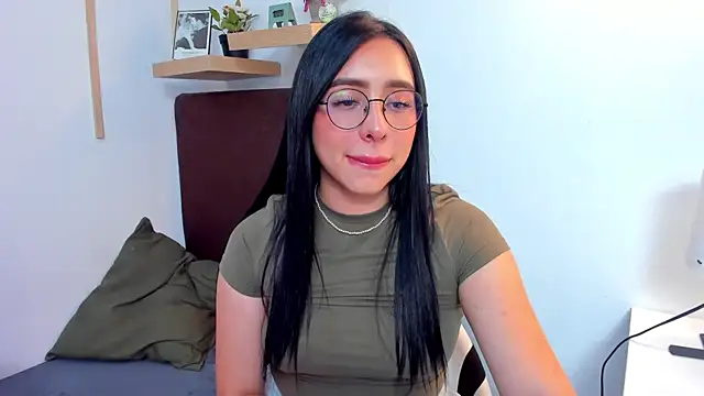isabella jade online show from December 2024 10:31:01 PM