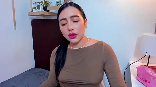 isabella jade online show from December 2024 07:46:02 PM