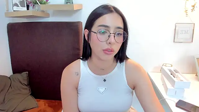 isabella jade online show from February 2025 10:21:02 PM