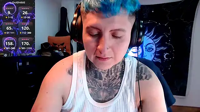 Snapshot of Marieblueeyes chatting on February 2025 04:36:02 AM Marieblueeyes online show from February 2025 04:36:02 AM