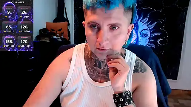Snapshot of Marieblueeyes chatting on February 2025 07:37:01 AM Marieblueeyes online show from February 2025 07:37:01 AM