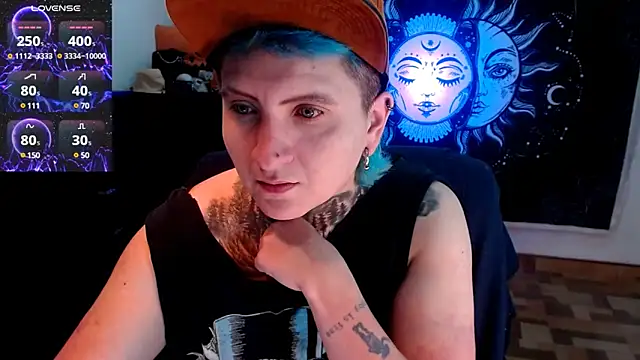 Snapshot of Marieblueeyes chatting on February 2025 02:33:02 AM Marieblueeyes online show from February 2025 02:33:02 AM