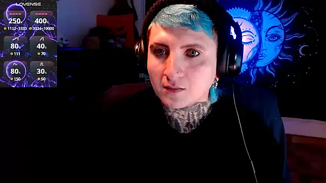 Snapshot of Marieblueeyes chatting on February 2025 02:51:02 AM Marieblueeyes online show from February 2025 02:51:02 AM