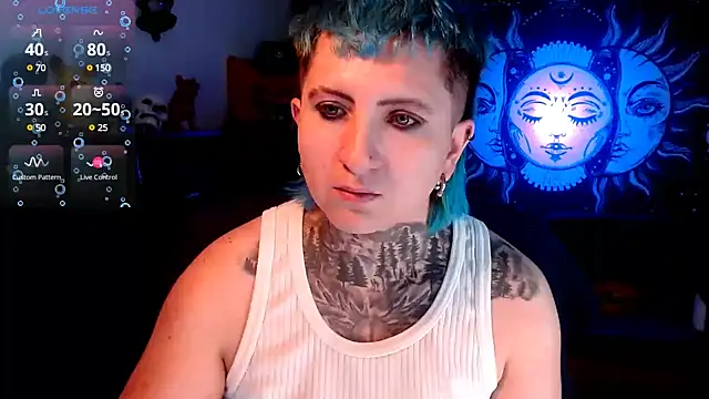 Snapshot of Marieblueeyes chatting on March 2025 01:42:02 AM Marieblueeyes online show from March 2025 01:42:02 AM