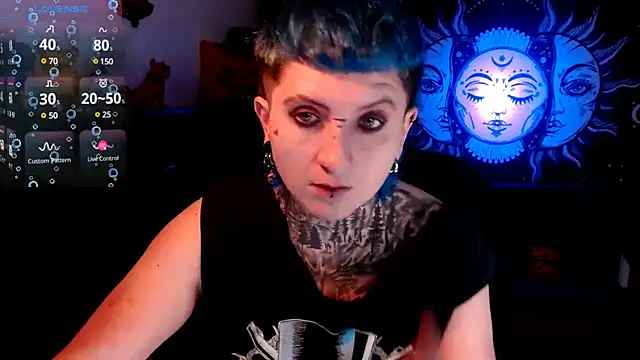 Snapshot of Marieblueeyes chatting on March 2025 01:31:02 AM Marieblueeyes online show from March 2025 01:31:02 AM