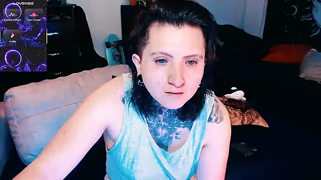 Snapshot of Marieblueeyes chatting on September 2025 10:15:01 PM Marieblueeyes online show from September 2025 10:15:01 PM