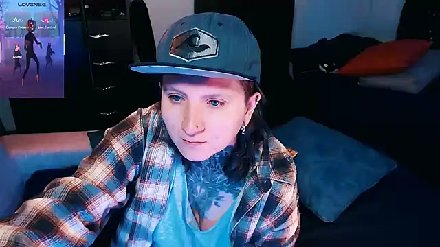 Snapshot of Marieblueeyes chatting on October 2025 12:31:02 AM Marieblueeyes online show from October 2025 12:31:02 AM