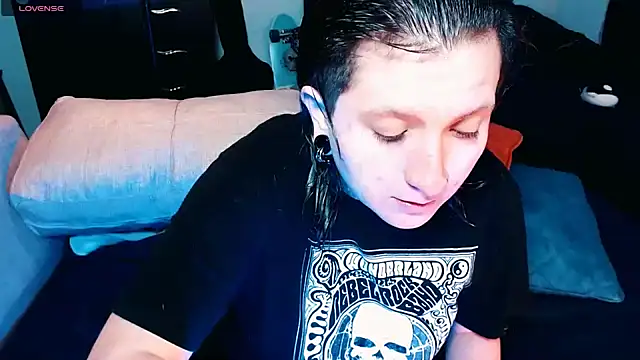 Snapshot of Marieblueeyes chatting on October 2025 03:15:02 AM Marieblueeyes online show from October 2025 03:15:02 AM