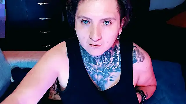 Snapshot of Marieblueeyes chatting on October 2025 05:04:02 AM Marieblueeyes online show from October 2025 05:04:02 AM