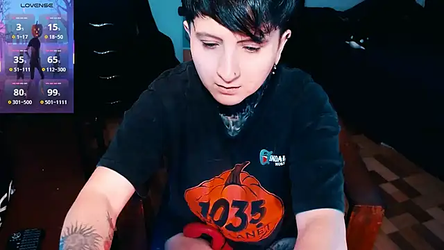 Snapshot of Marieblueeyes chatting on October 2025 01:33:02 PM Marieblueeyes online show from October 2025 01:33:02 PM