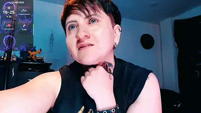 Snapshot of Marieblueeyes chatting on October 2025 12:00:01 AM Marieblueeyes online show from October 2025 12:00:01 AM