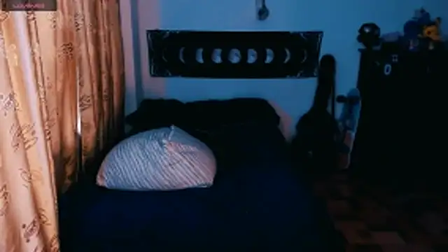 Snapshot of Marieblueeyes chatting on October 2025 09:21:02 PM Marieblueeyes online show from October 2025 09:21:02 PM