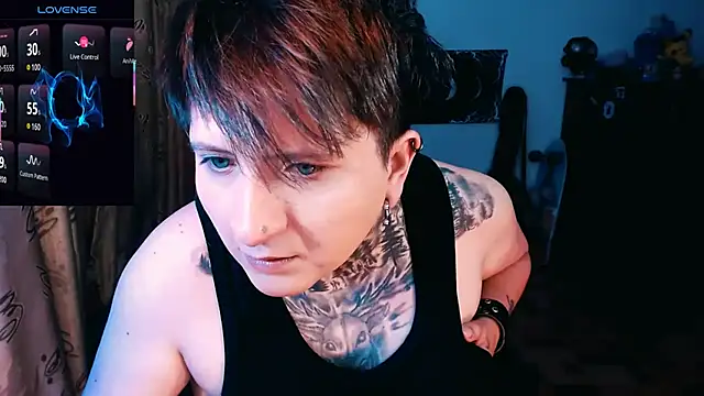 Snapshot of Marieblueeyes chatting on October 2025 11:20:01 PM Marieblueeyes online show from October 2025 11:20:01 PM