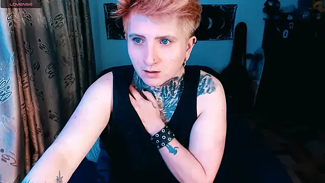 Snapshot of Marieblueeyes chatting on October 2025 12:56:02 AM Marieblueeyes online show from October 2025 12:56:02 AM