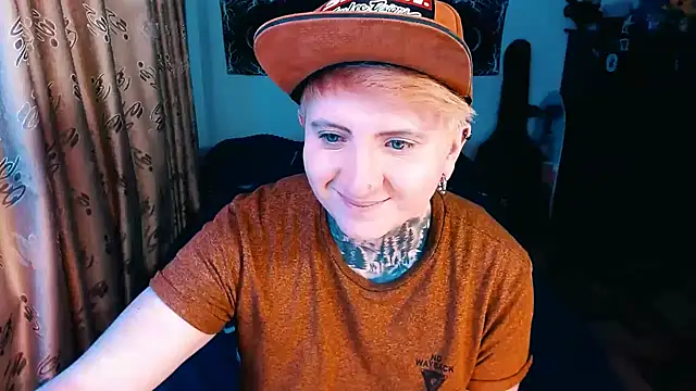 Snapshot of Marieblueeyes chatting on October 2025 09:21:02 AM Marieblueeyes online show from October 2025 09:21:02 AM