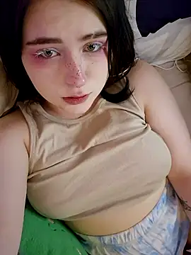 Snapshot of Yammy_Yumi chatting on January 2025 06:49:02 AM Yammy Yumi online show from January 2025 06:49:02 AM