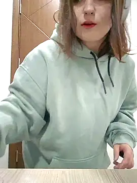 Snapshot of Yammy_Yumi chatting on October 2025 10:31:01 PM Yammy Yumi online show from October 2025 10:31:01 PM