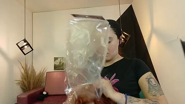 Snapshot of Perla_Campbell chatting on October 2025 07:03:02 PM Perla Campbell online show from October 2025 07:03:02 PM