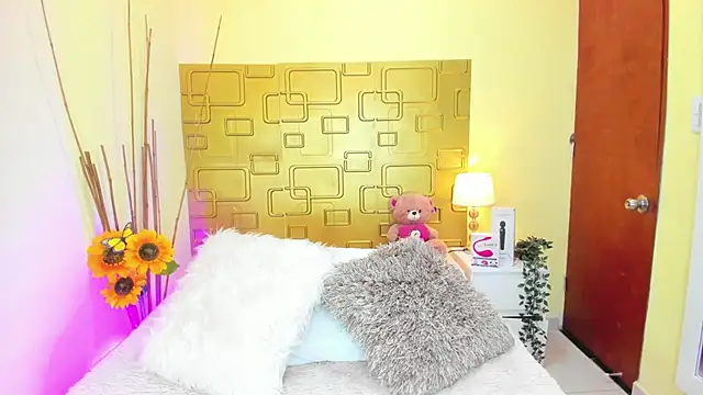 Julia Haye online show from December 2024 01:47:01 AM