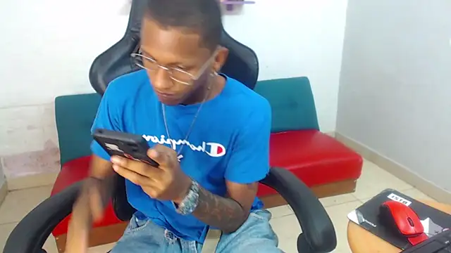 ManSant online show from November 2025 04:36:01 PM