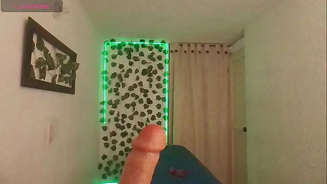 SexDiffrent online show from November 2025 04:30:01 PM