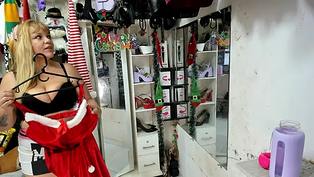 allsson queen online show from November 2025 12:42:02 AM