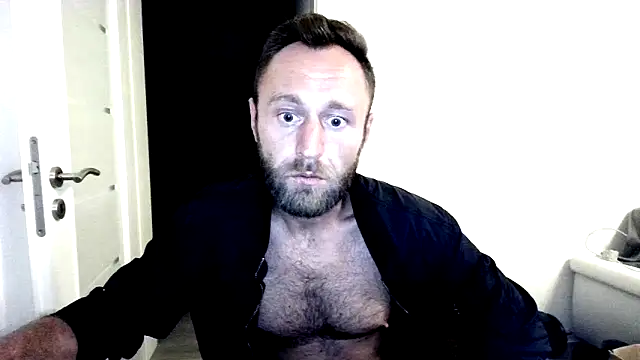 Snapshot of geilehure26 chatting on September 2025 07:04:01 PM geilehure26 online show from September 2025 07:04:01 PM