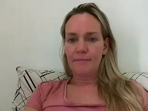 Annylove1 online show from January 2025 06:01:02 PM