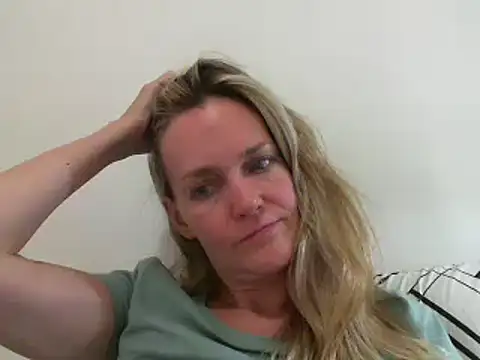 Annylove1 online show from January 2025 09:05:01 PM