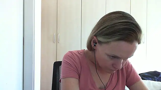Annylove1 online show from March 2025 12:55:02 PM