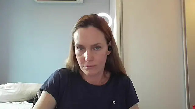 Annylove1 online show from November 2025 03:45:01 PM