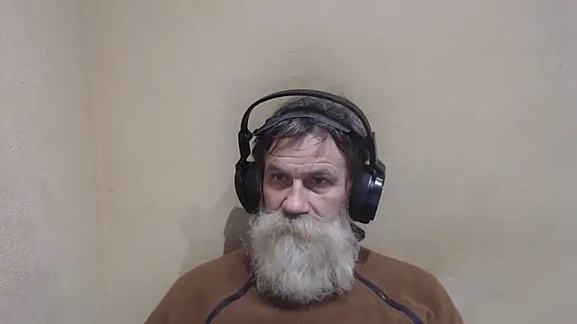 Snapshot of AlexNudo chatting on December 2024 08:33:01 AM AlexNudo online show from December 2024 08:33:01 AM
