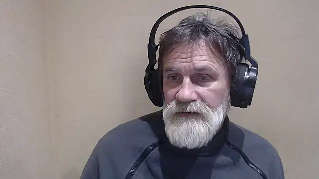 Snapshot of AlexNudo chatting on January 2025 05:20:01 PM AlexNudo online show from January 2025 05:20:01 PM