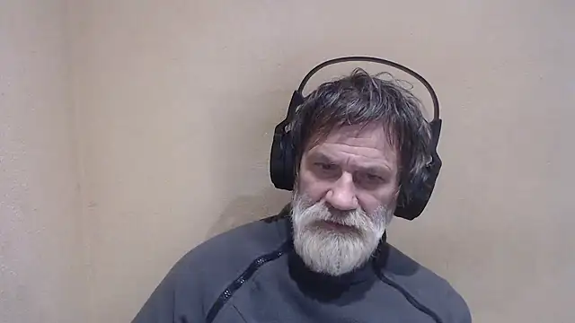 Snapshot of AlexNudo chatting on January 2025 09:05:01 AM AlexNudo online show from January 2025 09:05:01 AM